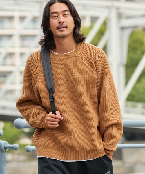 THE CRAFT CREW PRODUCTS（ザクラフトクループロダクツ）の「マルチファンクショナル オーバーサイズ ラグラン クルーネック リブニット / ウォッシャブル・アンチピリング・帯電防止【THE CRAFT CREW PRODUCTS】（ニット/セーター・メンズ・ブラック/プラム/アイボリー/杢グレー/ダークオリーブ/キャメル/ネイビー/チャコール/ブラウン系・S/M/L）」の9枚目の写真
