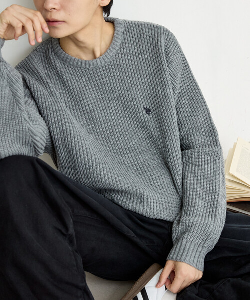 U.S. POLO ASSN.(ユーエスポロアッスン)の「U.S. POLO ASSN. × PUBLUX/ユーエスポロアッスン 別注 ワンポイント 刺繍 畦編み クルーネック ニット プルオーバー 限定展開(ニット/セーター・メンズ・グレー/ブラック/ネイビー/サックスブルー・LARGE/MEDIUM/SMALL)」の5枚目の写真