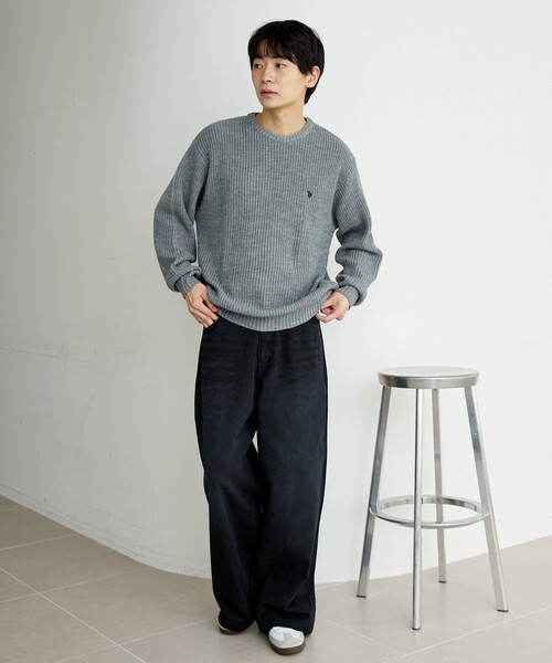 U.S. POLO ASSN.(ユーエスポロアッスン)の「U.S. POLO ASSN. × PUBLUX/ユーエスポロアッスン 別注 ワンポイント 刺繍 畦編み クルーネック ニット プルオーバー 限定展開(ニット/セーター・メンズ・グレー/ブラック/ネイビー/サックスブルー・LARGE/MEDIUM/SMALL)」の8枚目の写真