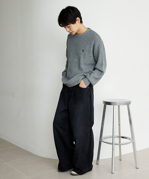 U.S. POLO ASSN.(ユーエスポロアッスン)の「U.S. POLO ASSN. × PUBLUX/ユーエスポロアッスン 別注 ワンポイント 刺繍 畦編み クルーネック ニット プルオーバー 限定展開(ニット/セーター・メンズ・グレー/ブラック/ネイビー/サックスブルー・LARGE/MEDIUM/SMALL)」の9枚目の写真