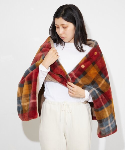 BIRTHDAY BAR(バースデイバー)の「チェックファーポンチョブランケット(ブランケット・レディース・レッド/ネイビー/イエロー・0)」の16枚目の写真