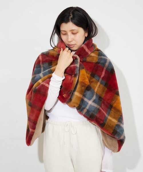 BIRTHDAY BAR(バースデイバー)の「チェックファーポンチョブランケット(ブランケット・レディース・レッド/ネイビー/イエロー・0)」の17枚目の写真