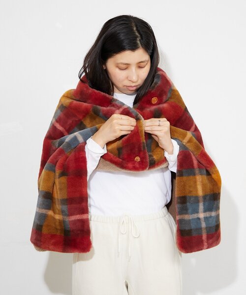 BIRTHDAY BAR(バースデイバー)の「チェックファーポンチョブランケット(ブランケット・レディース・レッド/ネイビー/イエロー・0)」の18枚目の写真