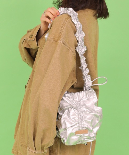 CONTROL FREAK / CTFK(コントロールフリーク)の「CONTROL FREAK(コントロールフリーク)ギャザーBONBONバッグ(ショルダーバッグ・レディース・シルバー/レオパード/ブラック・FREE)」の3枚目の写真