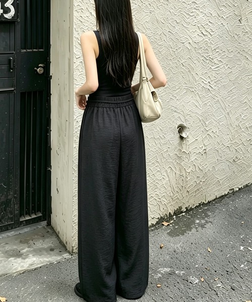 BLoomMe(ブルームミー)の「落ち感のあるワイドシルエットが大人らしいウエストデザインパンツ(スラックス・レディース・ベージュ/ダークグレー/オフホワイト/ブラウン/ブラック・M)」の22枚目の写真