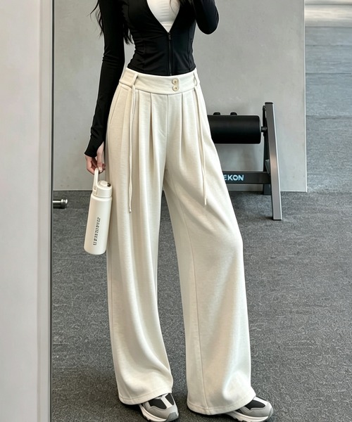 BLoomMe(ブルームミー)の「落ち感のあるワイドシルエットが大人らしいウエストデザインパンツ(スラックス・レディース・ベージュ/ダークグレー/オフホワイト/ブラウン/ブラック・M)」の16枚目の写真