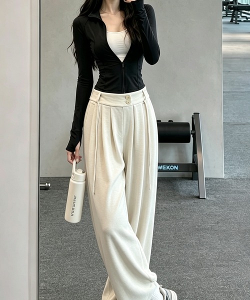 BLoomMe(ブルームミー)の「落ち感のあるワイドシルエットが大人らしいウエストデザインパンツ(スラックス・レディース・ベージュ/ダークグレー/オフホワイト/ブラウン/ブラック・M)」の18枚目の写真
