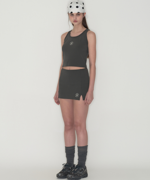 THIRSTYCLUB(サースティークラブ)の「Round logo sleeveless - Charcoal(Tシャツ/カットソー・レディース・その他・FREE)」の4枚目の写真