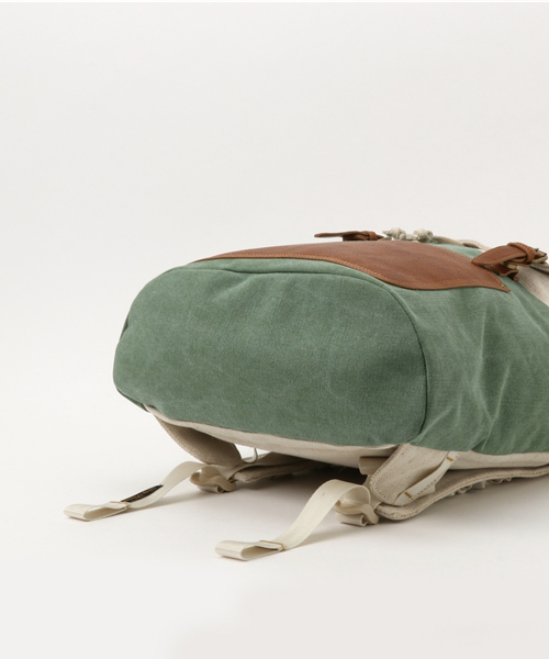 Focused Space（フォーカスドスペース）の「THE PIONEER RUCKSACK BACKPACK バックパック デイパック（バックパック/リュック・メンズ・グリーン/ブラウン・ONE SIZE）」の10枚目の写真