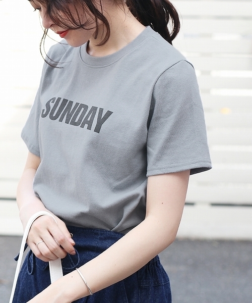 reca（レカ）の「weekly　ロゴTシャツ（Tシャツ/カットソー・レディース・ベージュ/オフホワイト/グレー/ブルー・FREE）」の14枚目の写真