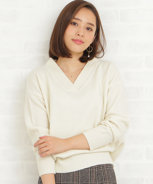 N.(N. Natural Beauty Basic)(エヌエヌナチュラルビューティーベーシック)の「◆ラムウールVネックニット(ニット/セーター・レディース・ホワイト/ネイビー/グレー/グリーン/ピンク・MEDIUM)」の2枚目の写真