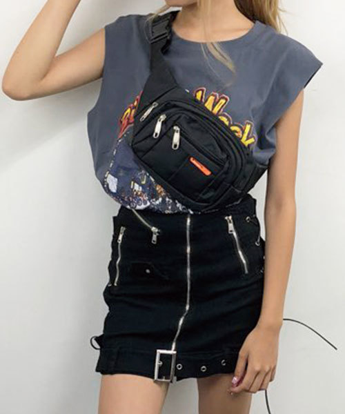 SPIGA（スピーガ）の「ｻｲﾄﾞﾚｰｽｱｯﾌﾟﾃﾞｻﾞｲﾝﾐﾆSK（スカート・レディース・ホワイト/ブラック・SMALL/MEDIUM）」の2枚目の写真