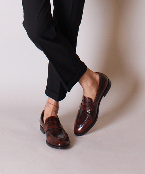 Lui's（ルイス）の「DUSIT コインローファー（ドレスシューズ・メンズ・ブラック/ブラウン・41/42/43）」の2枚目の写真