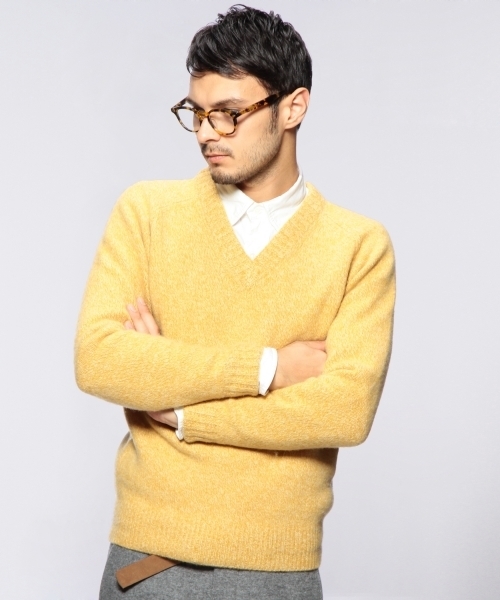 UNITED ARROWS（ユナイテッドアローズ）の「UAS ミックスVネックニット ◆（ニット/セーター・メンズ・ロイヤルブルー/ベージュ/イエロー/レッド/ナチュラル・MEDIUM/LARGE/X-LARGE/SMALL/X-SMALL）」の4枚目の写真