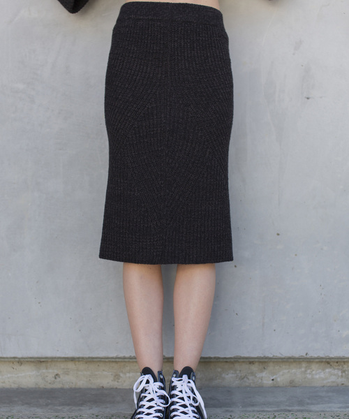 ALEXIA STAM（アリシアスタン）の「Knit Midi Skirt/ニットスカート（スカート・レディース・ブラック/ベージュ・FREE）」の4枚目の写真