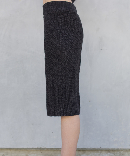 ALEXIA STAM（アリシアスタン）の「Knit Midi Skirt/ニットスカート（スカート・レディース・ブラック/ベージュ・FREE）」の5枚目の写真
