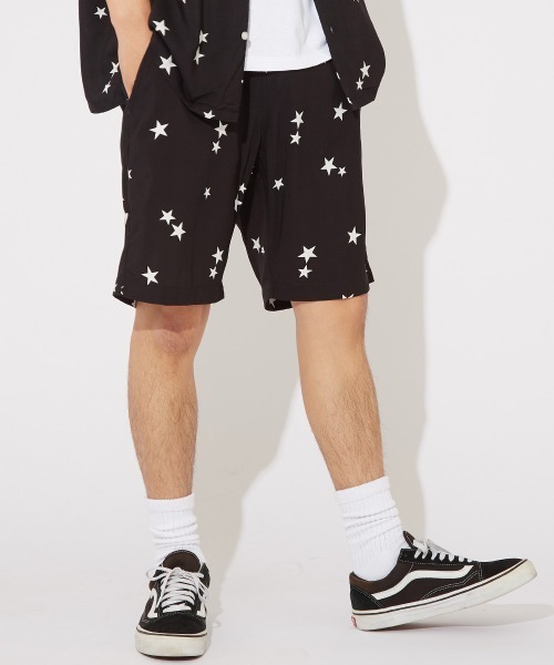 improves(インプローブス)の「星柄プリントショートパンツ(パンツ)」|ブラック