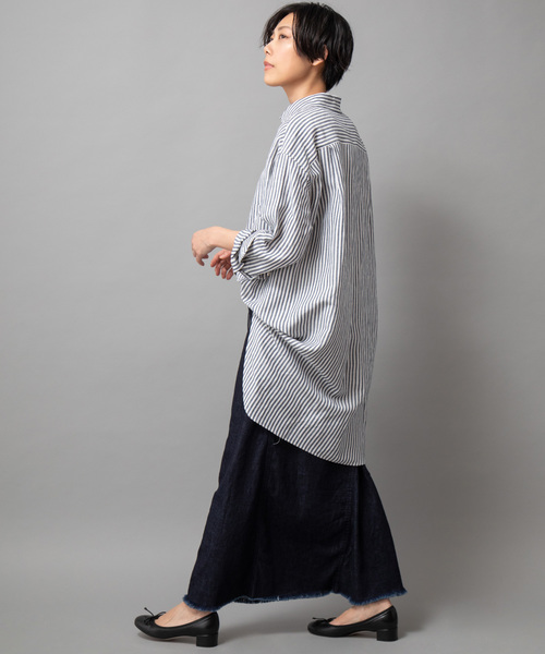 Munich（ミューニック）の「リネンレーヨンストライプビッグシルエットロングシャツ（シャツ/ブラウス・レディース・ホワイト/ブラック/ネイビー・FREE）」の10枚目の写真