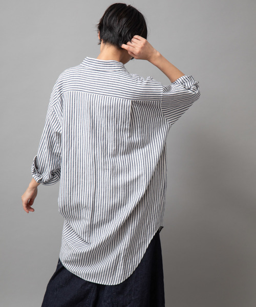 Munich（ミューニック）の「リネンレーヨンストライプビッグシルエットロングシャツ（シャツ/ブラウス・レディース・ホワイト/ブラック/ネイビー・FREE）」の4枚目の写真