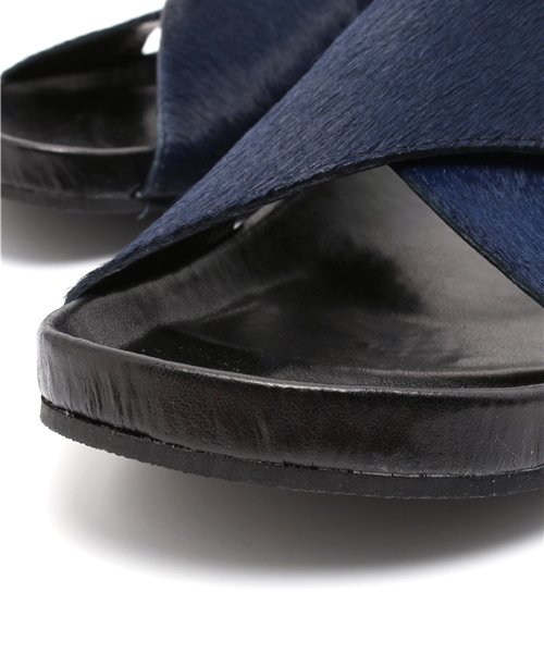 Ray BEAMS（レイビームス）の「MOHI / ヘアカーフ クロス サンダル（サンダル・レディース・レッド系その他/ネイビー・35/38/37/36）」の7枚目の写真