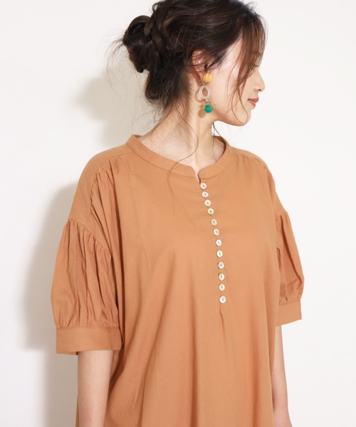 reca（レカ）の「シェルボタンビッグシルエットワンピース（ワンピース・レディース・ブラック/ベージュ/キャメル・M）」の14枚目の写真