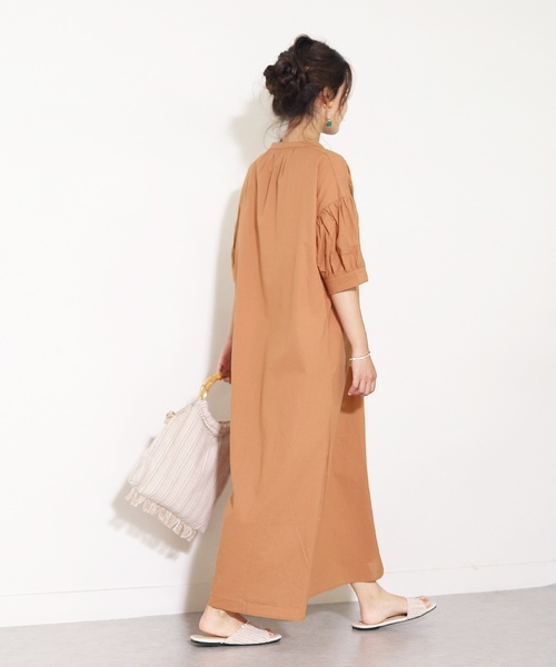 reca（レカ）の「シェルボタンビッグシルエットワンピース（ワンピース・レディース・ブラック/ベージュ/キャメル・M）」の19枚目の写真