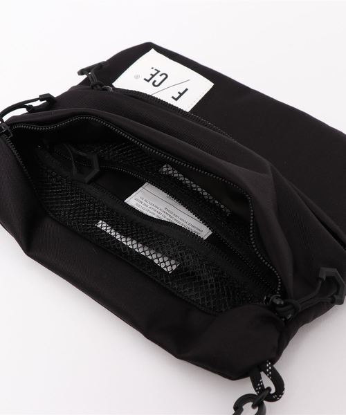 F/CE. (エフシーイー)の「【F/CE.】SATIN SACOCHE(ボディバッグ/ウエストポーチ・メンズ・ブラック/グレー/ベージュ・FREE)」の6枚目の写真