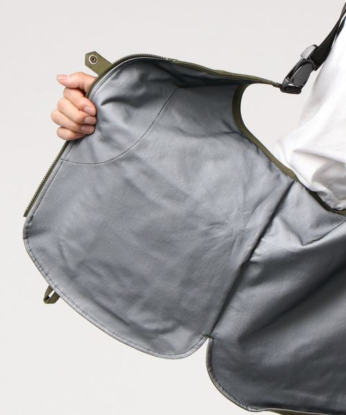 Snow Peak（スノーピーク）の「TAKIBI Vest（ベスト・メンズ・ブラック/オリーブ・MEDIUM/LARGE）」の4枚目の写真