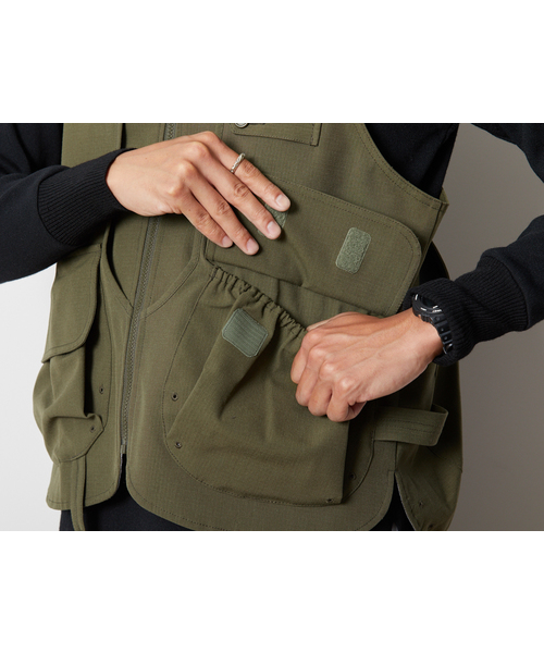 Snow Peak（スノーピーク）の「TAKIBI Vest（ベスト・メンズ・ブラック/オリーブ・MEDIUM/LARGE）」の17枚目の写真