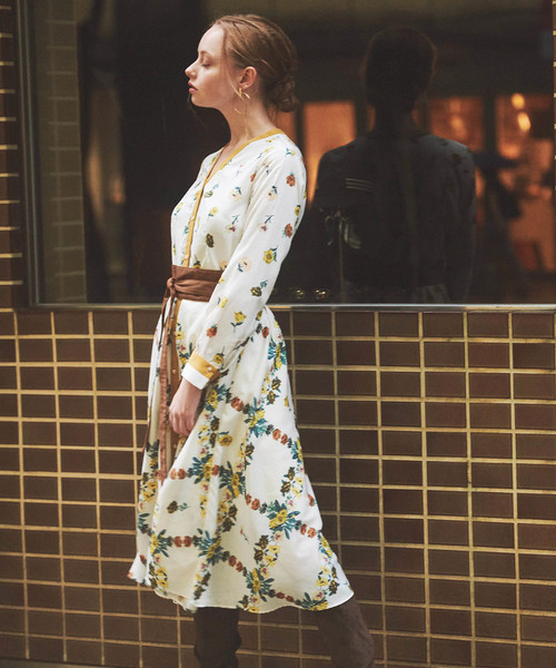 The Virgnia�i�U ���@�[�W�j�A�j�́u���e�B�X�t�����[�������s�[�X�i�����s�[�X�j�v�b�I�t�z���C�g