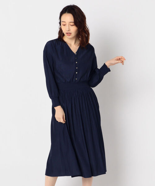 NOLLEY’S(ノーリーズ)の「割繊デシンシャーリングワンピース(ワンピース・レディース・ホワイト系その他4/ネイビー/キャメル・36/38)」の3枚目の写真