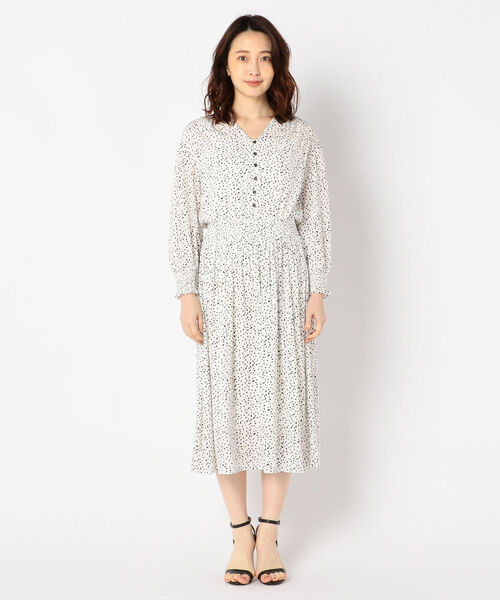 NOLLEY’S(ノーリーズ)の「割繊デシンシャーリングワンピース(ワンピース・レディース・ホワイト系その他4/ネイビー/キャメル・36/38)」の22枚目の写真
