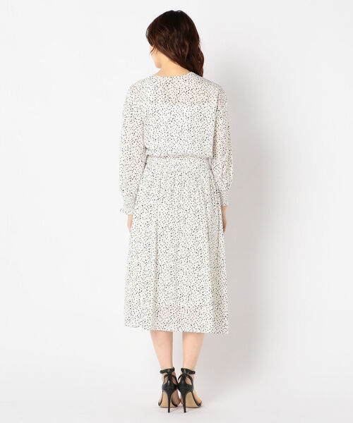 NOLLEY’S(ノーリーズ)の「割繊デシンシャーリングワンピース(ワンピース・レディース・ホワイト系その他4/ネイビー/キャメル・36/38)」の20枚目の写真