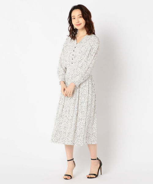 NOLLEY’S(ノーリーズ)の「割繊デシンシャーリングワンピース(ワンピース・レディース・ホワイト系その他4/ネイビー/キャメル・36/38)」の14枚目の写真