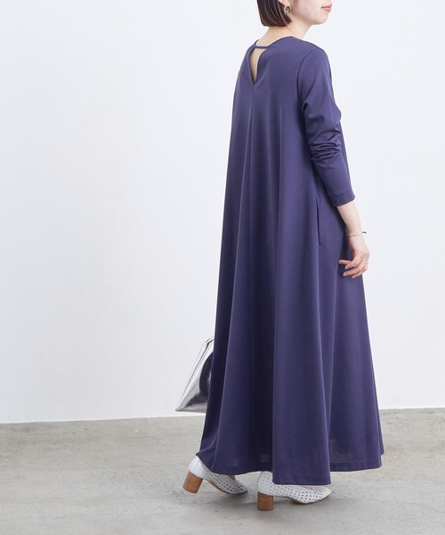 ADAM ET ROPE'（アダムエロペ）の「BACKオープンポンチワンピース（ワンピース・レディース・ブルー系その他/ベージュ系その他・FREE）」の4枚目の写真