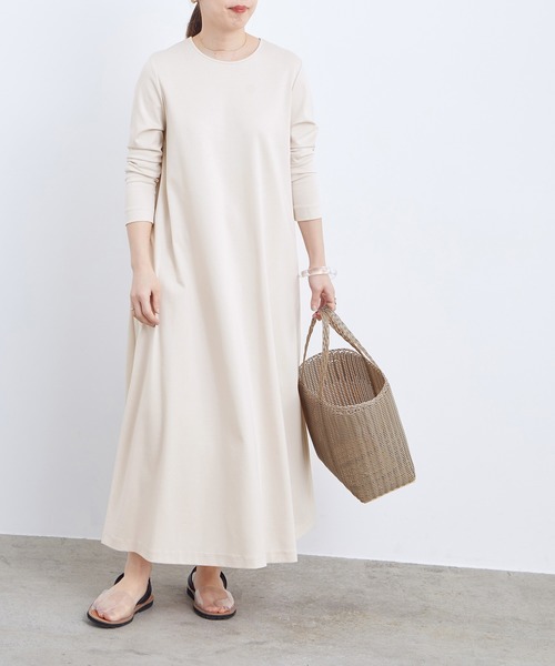 ADAM ET ROPE'（アダムエロペ）の「BACKオープンポンチワンピース（ワンピース・レディース・ブルー系その他/ベージュ系その他・FREE）」の5枚目の写真