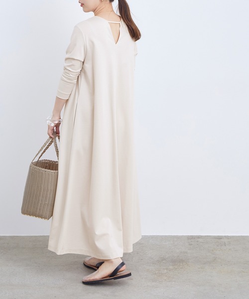 ADAM ET ROPE'（アダムエロペ）の「BACKオープンポンチワンピース