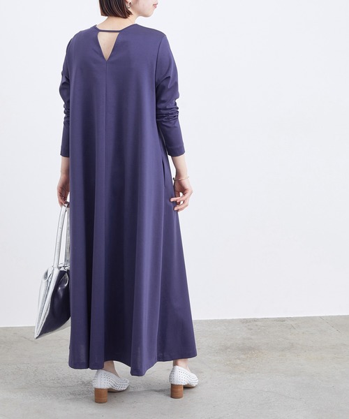 ADAM ET ROPE'（アダムエロペ）の「BACKオープンポンチワンピース（ワンピース・レディース・ブルー系その他/ベージュ系その他・FREE）」の18枚目の写真