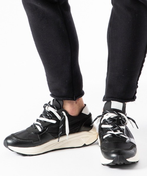 wjk（ダヴルジェイケイ）の「mko8942- stacking sneakers スニーカー（スニーカー・メンズ・ブラック/ホワイト×グレー/レッド・41/43/42）」の3枚目の写真