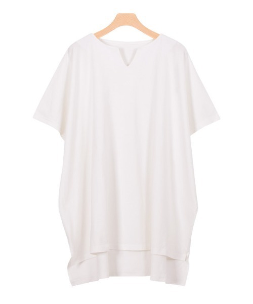 Pierrot(ピエロ)の「キーネックオーバーTシャツ(Tシャツ/カットソー・レディース・ブラック/ベージュ系その他/ベージュ系その他2/チャコール/オフホワイト/ベージュ・LARGE/MEDIUM)」の2枚目の写真
