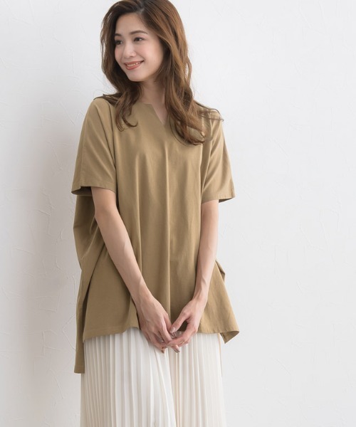 Pierrot(ピエロ)の「キーネックオーバーTシャツ(Tシャツ/カットソー・レディース・ブラック/ベージュ系その他/ベージュ系その他2/チャコール/オフホワイト/ベージュ・LARGE/MEDIUM)」の8枚目の写真
