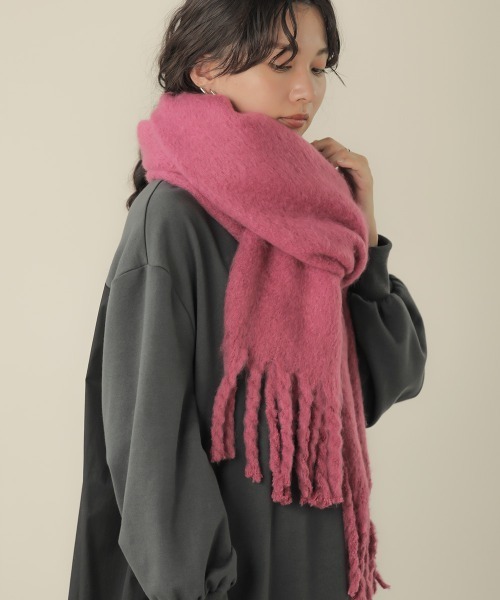 Bab(バブ)の「【WEB限定】カラーボリュームストール(ストール/ショール・レディース・ピンク/ターコイズブルー/ベージュ/オレンジ/グレー/ブラック/ホワイト系その他・FREE)」の6枚目の写真