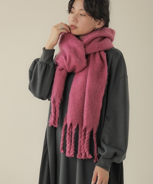 Bab(バブ)の「【WEB限定】カラーボリュームストール(ストール/ショール・レディース・ピンク/ターコイズブルー/ベージュ/オレンジ/グレー/ブラック/ホワイト系その他・FREE)」の9枚目の写真