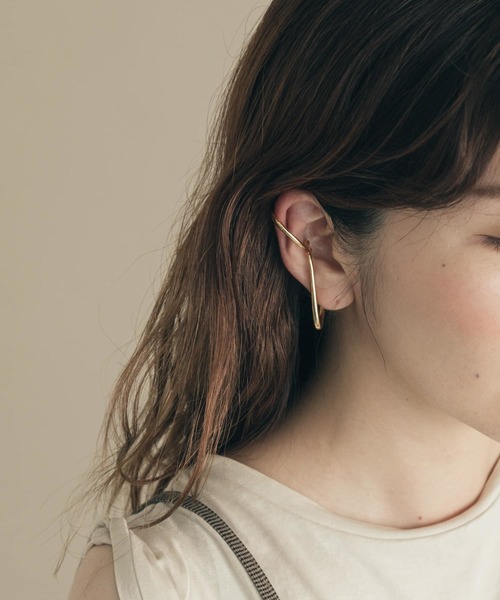 SMELLY（スメリー）の「ロングイヤカフ（イヤーカフ・レディース・ゴールド・-）」の2枚目の写真