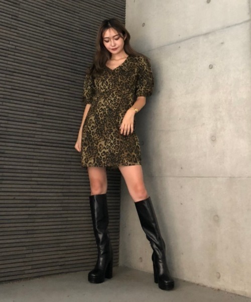 ENVYM（アンビー）の「ウエストタックツイルＯＰ（ワンピース・レディース・ブラック/レオパード・FREE）」の17枚目の写真
