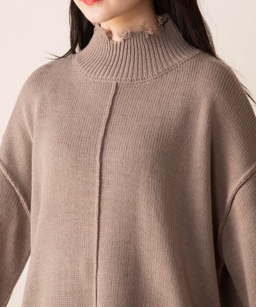 Mysa&Liina(ミーサリーナ)の「レイヤード風 ハイネックダメージニット(ニット/セーター・レディース・ベージュ/グレイッシュベージュ/アイボリー/ブラック・L/M)」の5枚目の写真