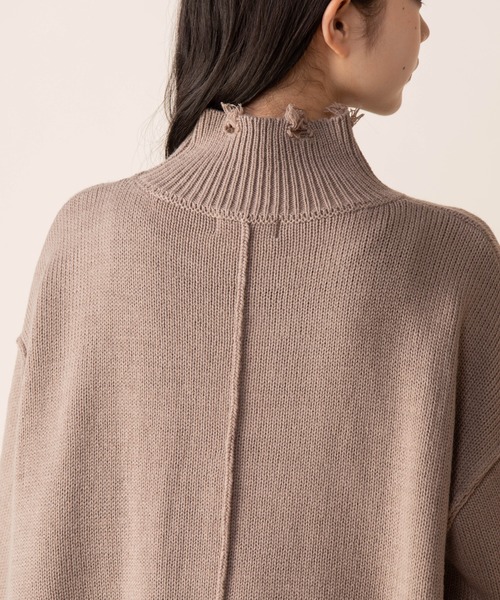 Mysa&Liina(ミーサリーナ)の「レイヤード風 ハイネックダメージニット(ニット/セーター・レディース・ベージュ/グレイッシュベージュ/アイボリー/ブラック・L/M)」の8枚目の写真