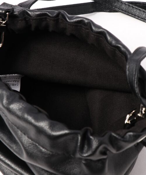 DEVICE（デバイス）の「【WEARISTA じーたー×DEVICE コラボ】Rename ソフトフェイクレザー 巾着 トート ショルダーバッグ（ショルダーバッグ・メンズ・ブラック/ベージュ/グリーン/シルバー/ゴールド・FREE）」の9枚目の写真