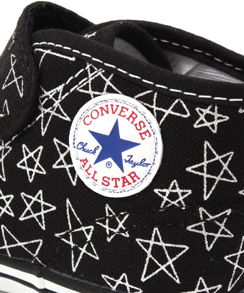 CONVERSE(コンバース)の「BABY ALL STAR SHINYSTARS V-1/ベビー オールスター シャイニースターズ V-1(スニーカー・キッズ・ホワイト×ピンク/ブラック×シルバー・13.5㎝/15cm/14.5㎝/14cm/12.5cm/12cm/13cm)」の8枚目の写真