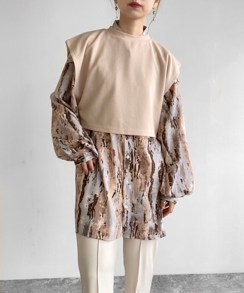 Birthday room（バースデイルーム）の「バックスリット2WAYデザインショート丈カットベスト（ベスト・レディース・ブラック/ベージュ/ライム/アイボリー・FREE）」の17枚目の写真